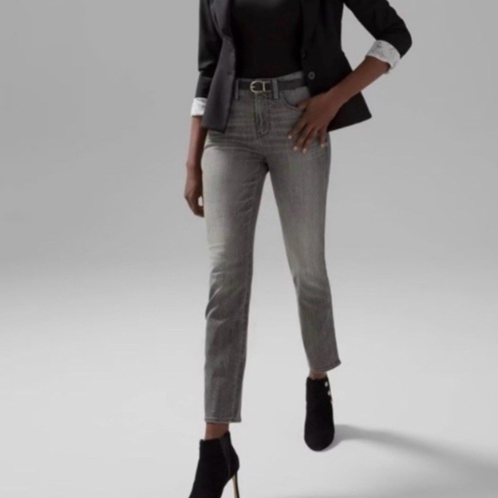 WHITE HOUSE BLACK MARKET WHBM High-Rise Straight Jean Black Charcoal Wash Size 4